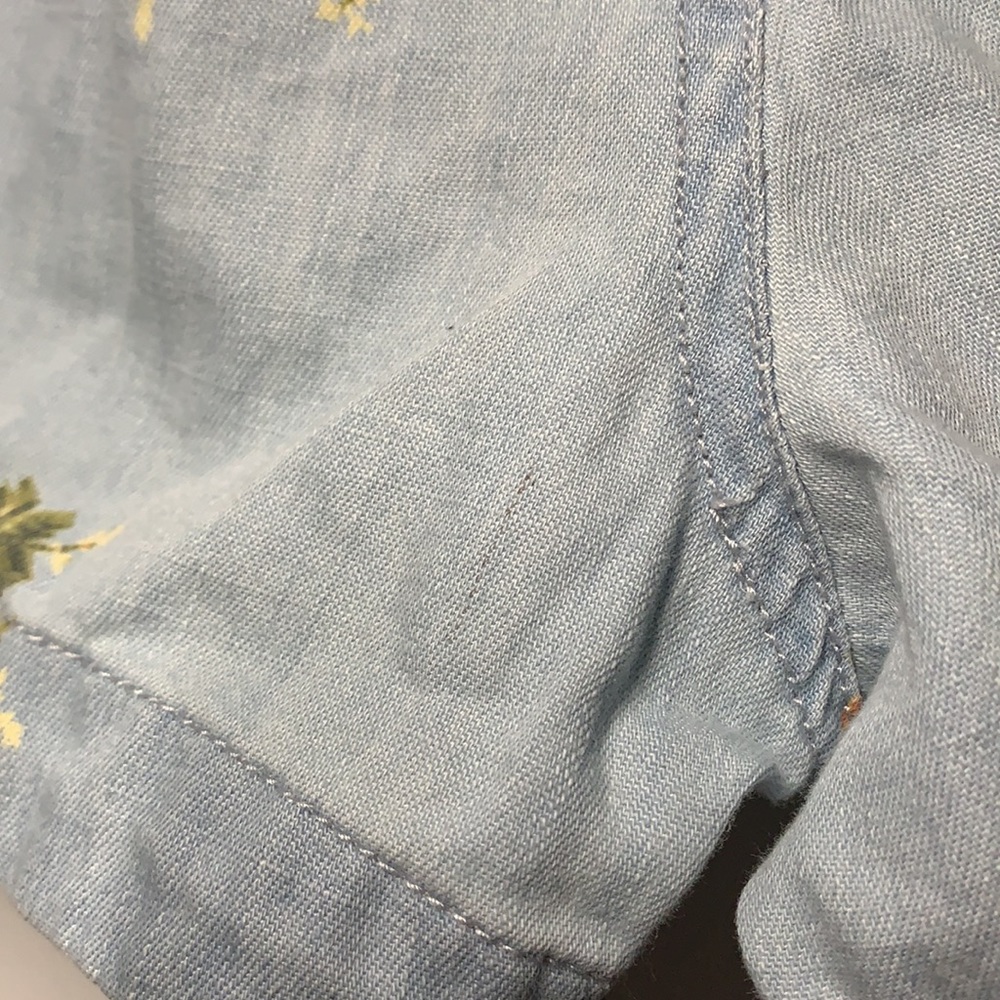 Forever 21 Floral Shorts - Picture 5 of 9